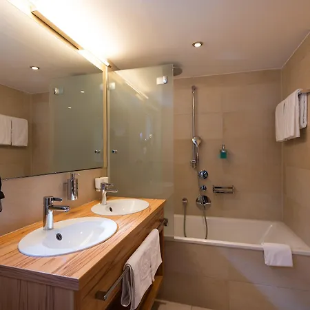 La Ginabelle Hotel 4*