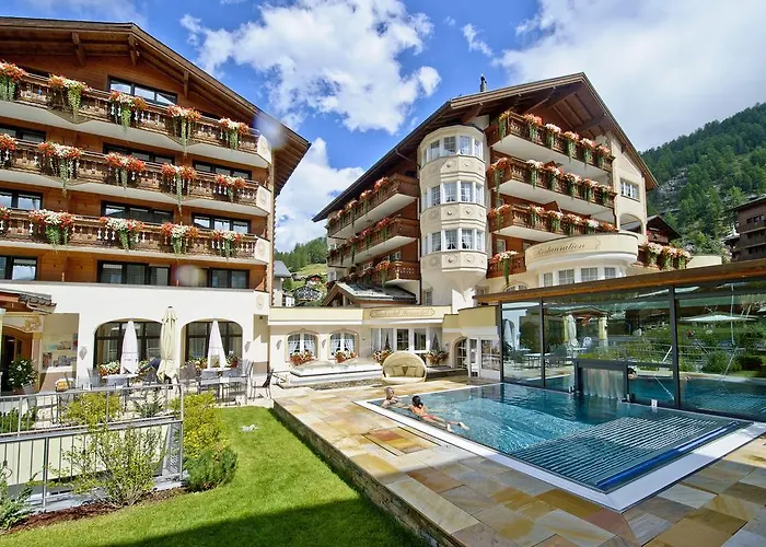 מלון La Ginabelle 4*